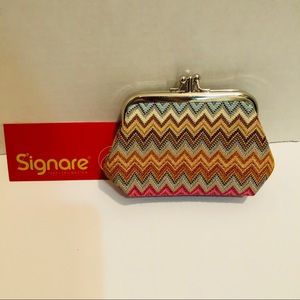 SIGNARE-NWT Kiss-snap closure coin wallet.